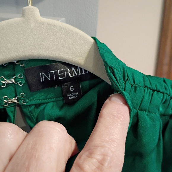 Intermix Blouse - Picture 2 of 3